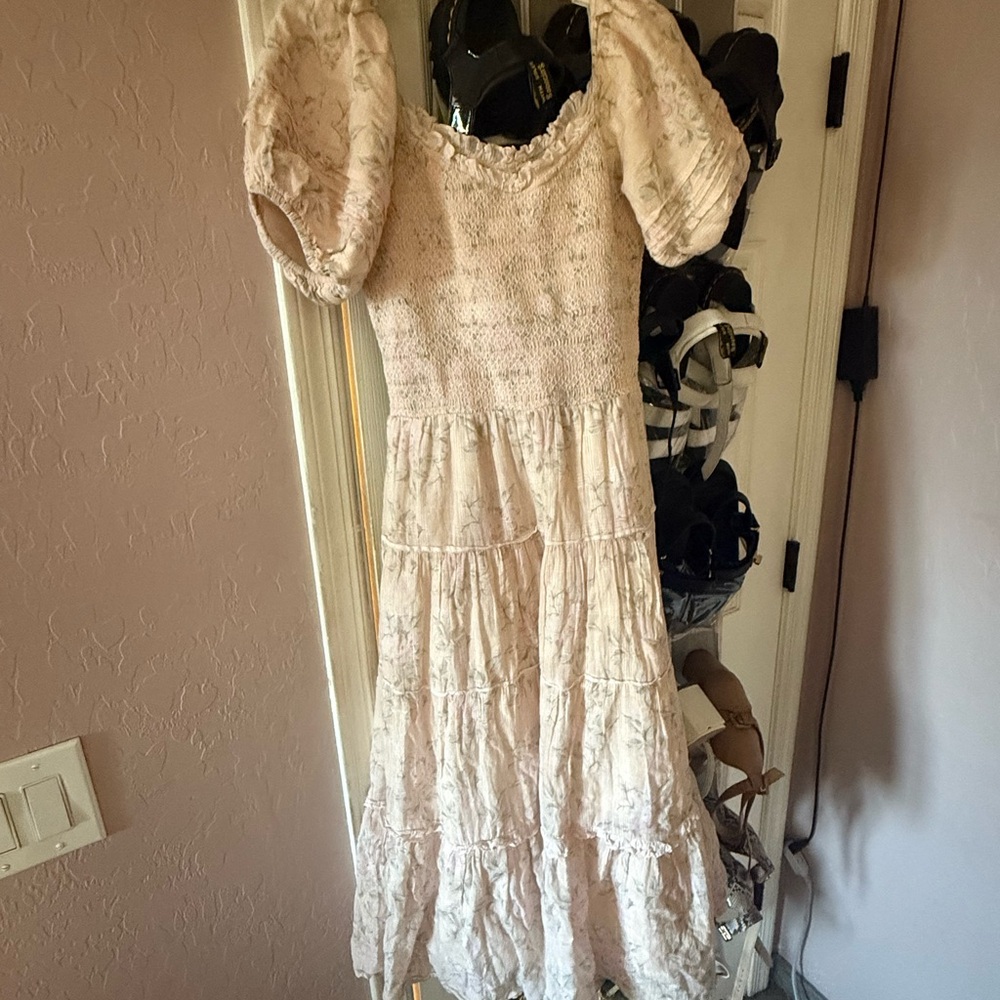 Ivy City Co Cream Floral Dress